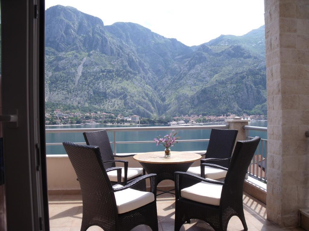 Apartment Fjord Waterfront Kotor Extérieur photo